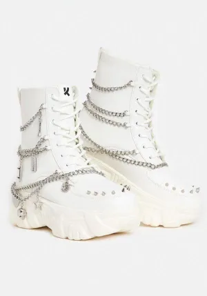 Boned Catch [White] Mystic Charm | BOOTS**