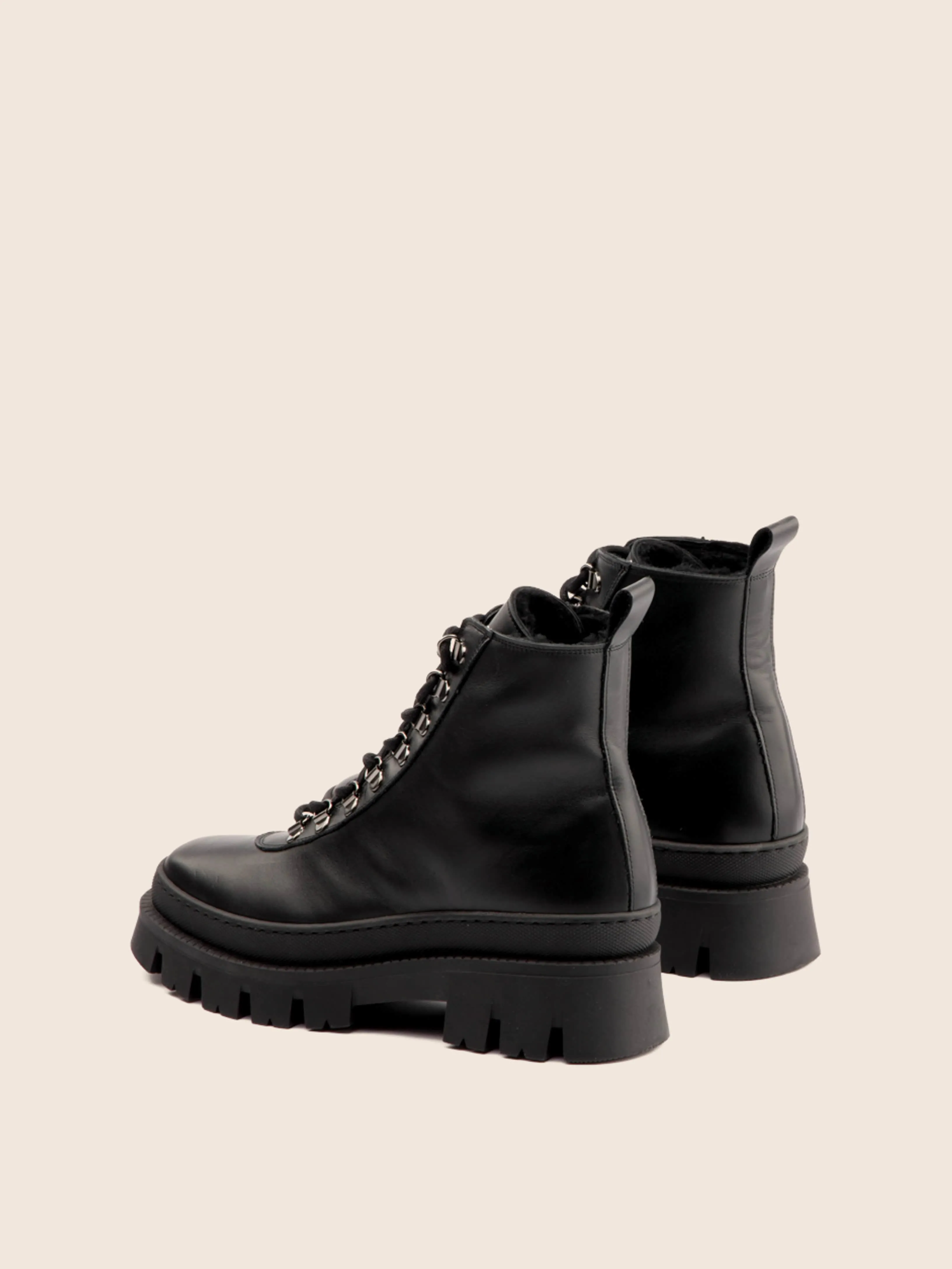 Bormio Black Lined Boot